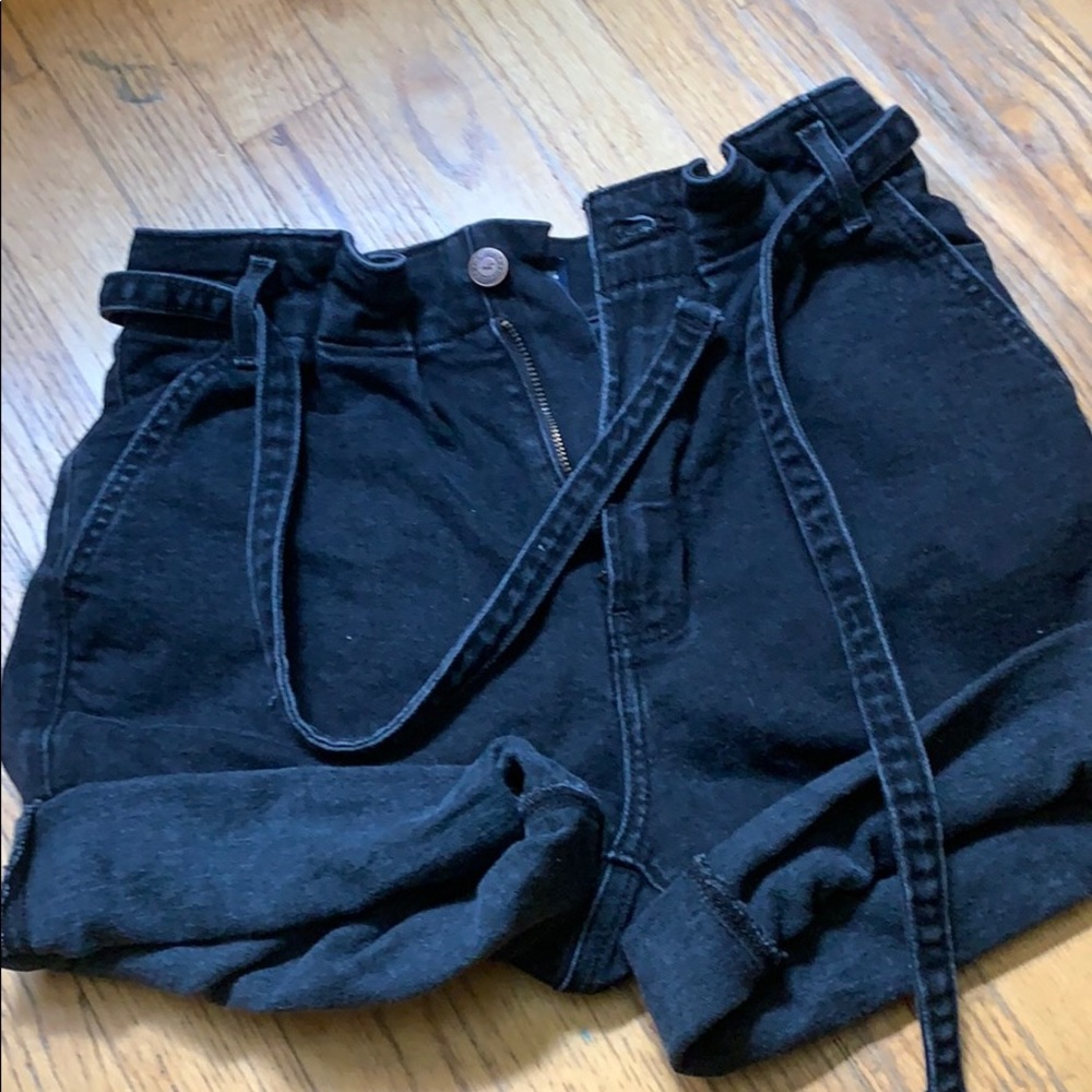 Hollister gently used paper bag shorts💕